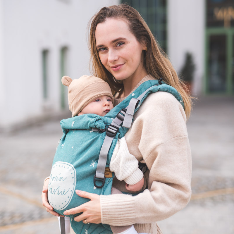 Sestrice_nosim_stastie_malachit-2 Nosim_stastie_malachit_Carrier_one