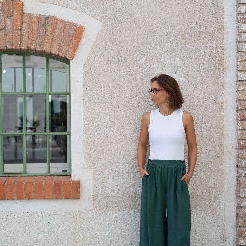 Smart Trousers 03 UNI – Sage, smart slow fashion, pohodlné nohavice, kvalitný materiál – 8