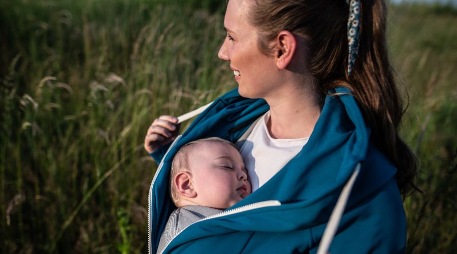 Untitled design 13 - Sestrice Mikina na nosenie detí Sestrice